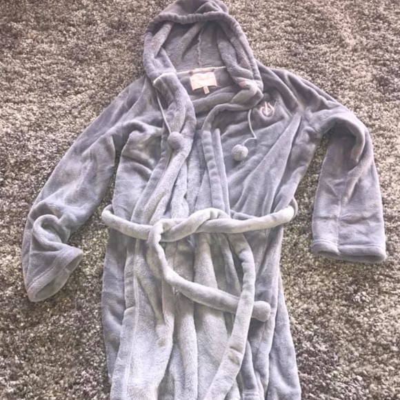 Fleece Robe - Picture 2 of 2